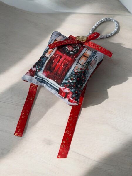 Χριστουγεννιάτικο Αρωματικό Μαξιλαράκι "Καλώς Ήρθατε στι σπιτικό μας με Κόκκινο Λούρεξ"