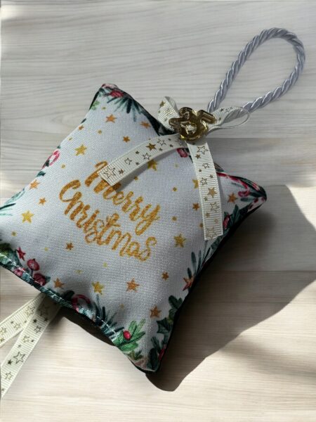 Χριστουγεννιάτικο Αρωματικό Μαξιλαράκι "Merry Christmas με Κυπαρρισί Βελούδο"